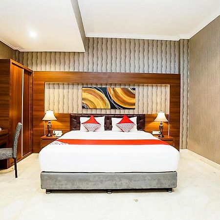 Oyo 289 Hotel Dalwa Syariah Пасуруан Екстериор снимка