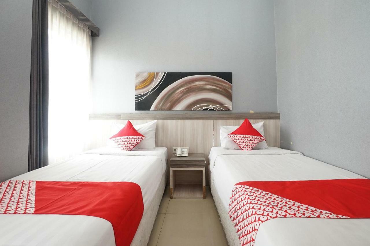 Oyo 289 Hotel Dalwa Syariah Пасуруан Екстериор снимка