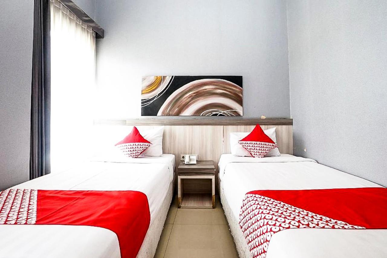 Oyo 289 Hotel Dalwa Syariah Пасуруан Екстериор снимка