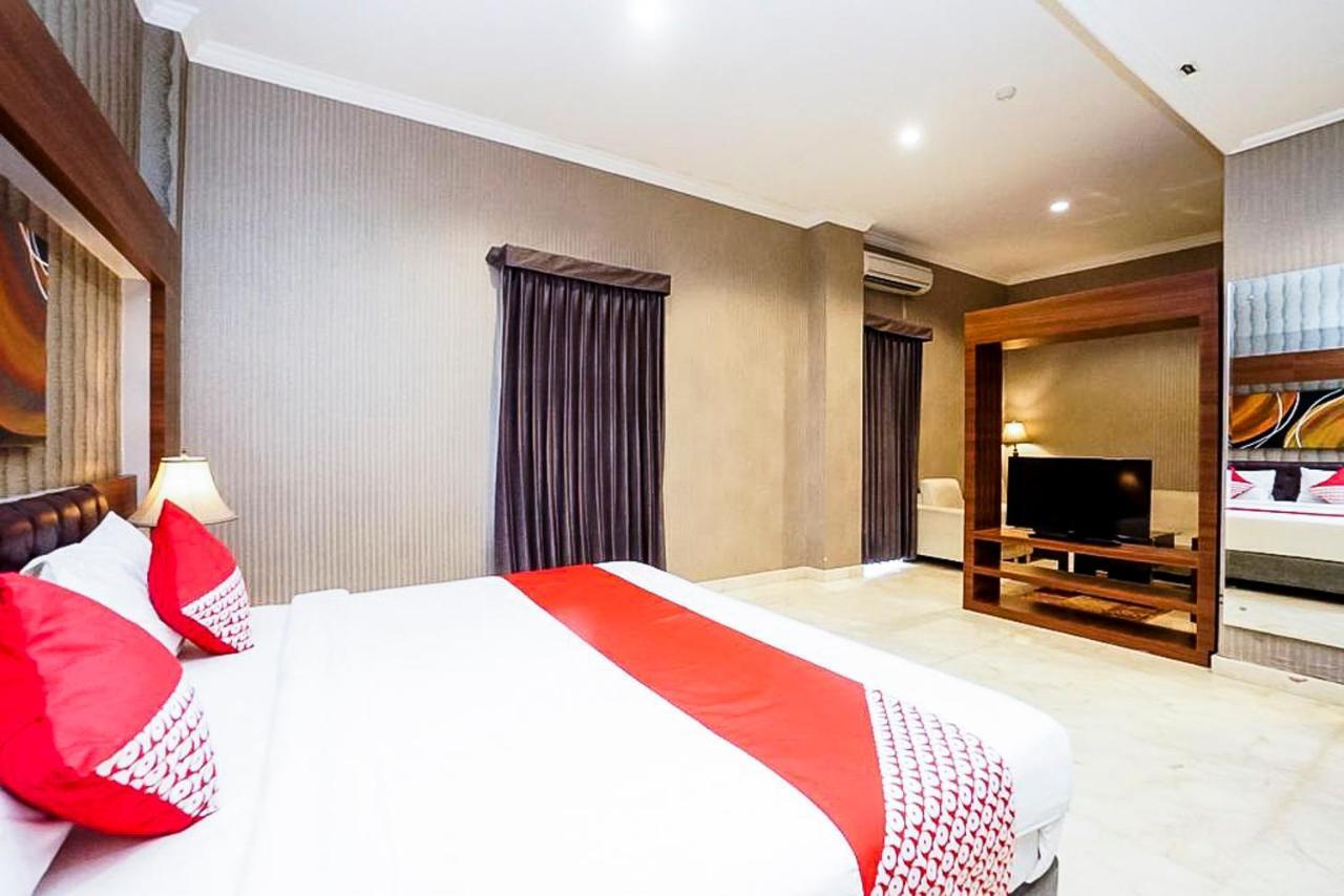 Oyo 289 Hotel Dalwa Syariah Пасуруан Екстериор снимка
