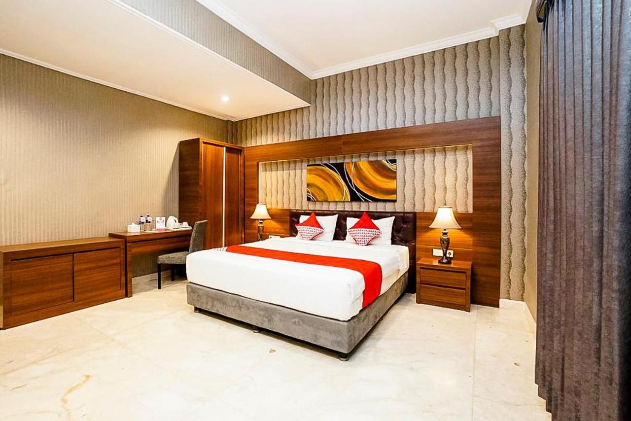 Oyo 289 Hotel Dalwa Syariah Пасуруан Екстериор снимка