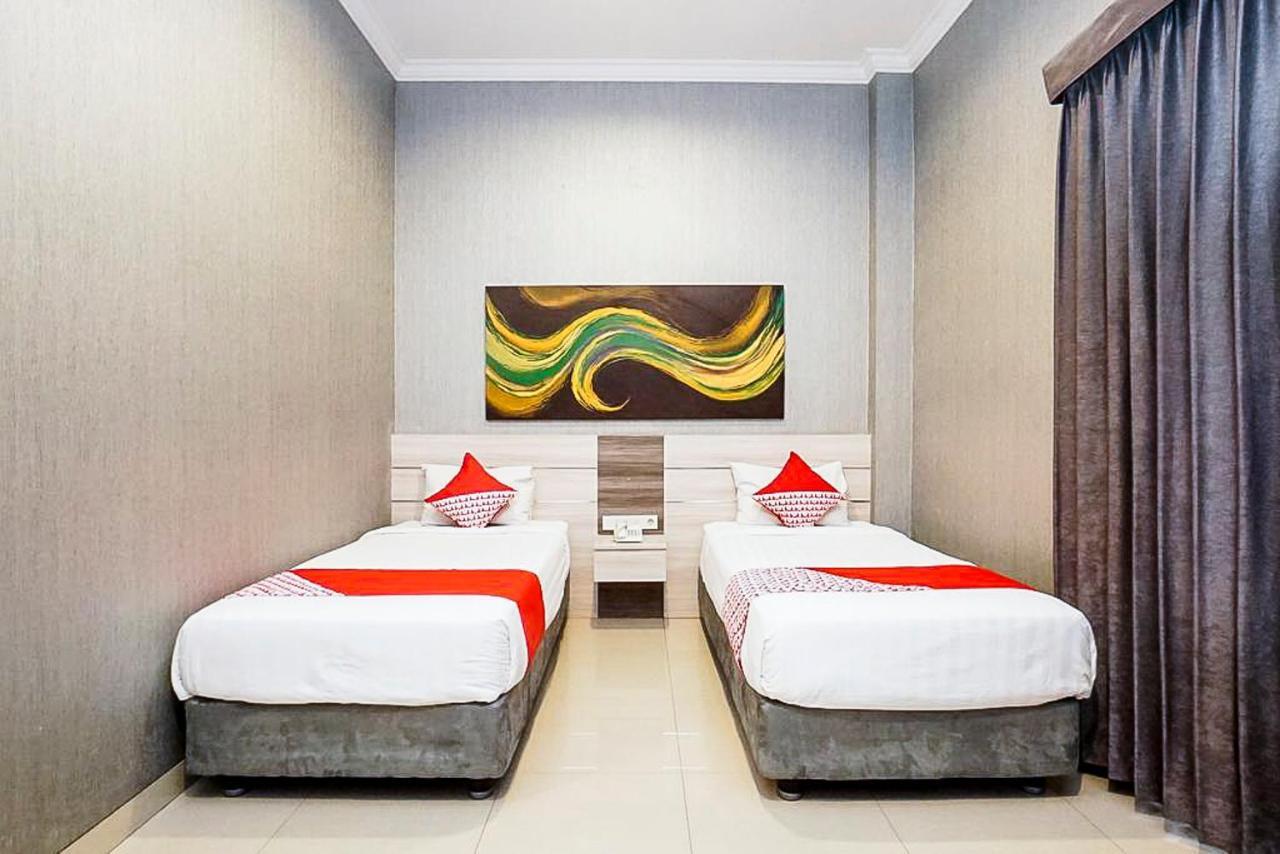 Oyo 289 Hotel Dalwa Syariah Пасуруан Екстериор снимка