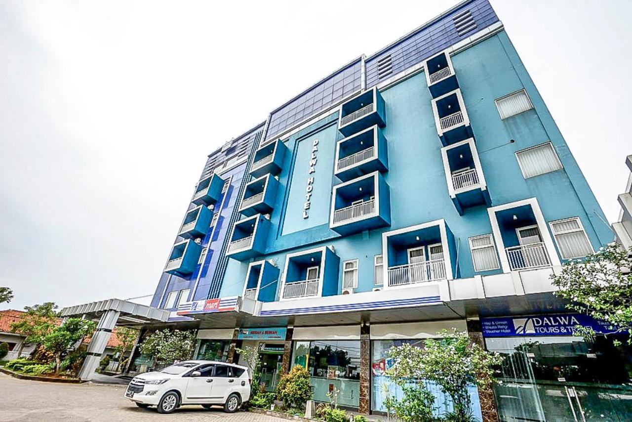 Oyo 289 Hotel Dalwa Syariah Пасуруан Екстериор снимка