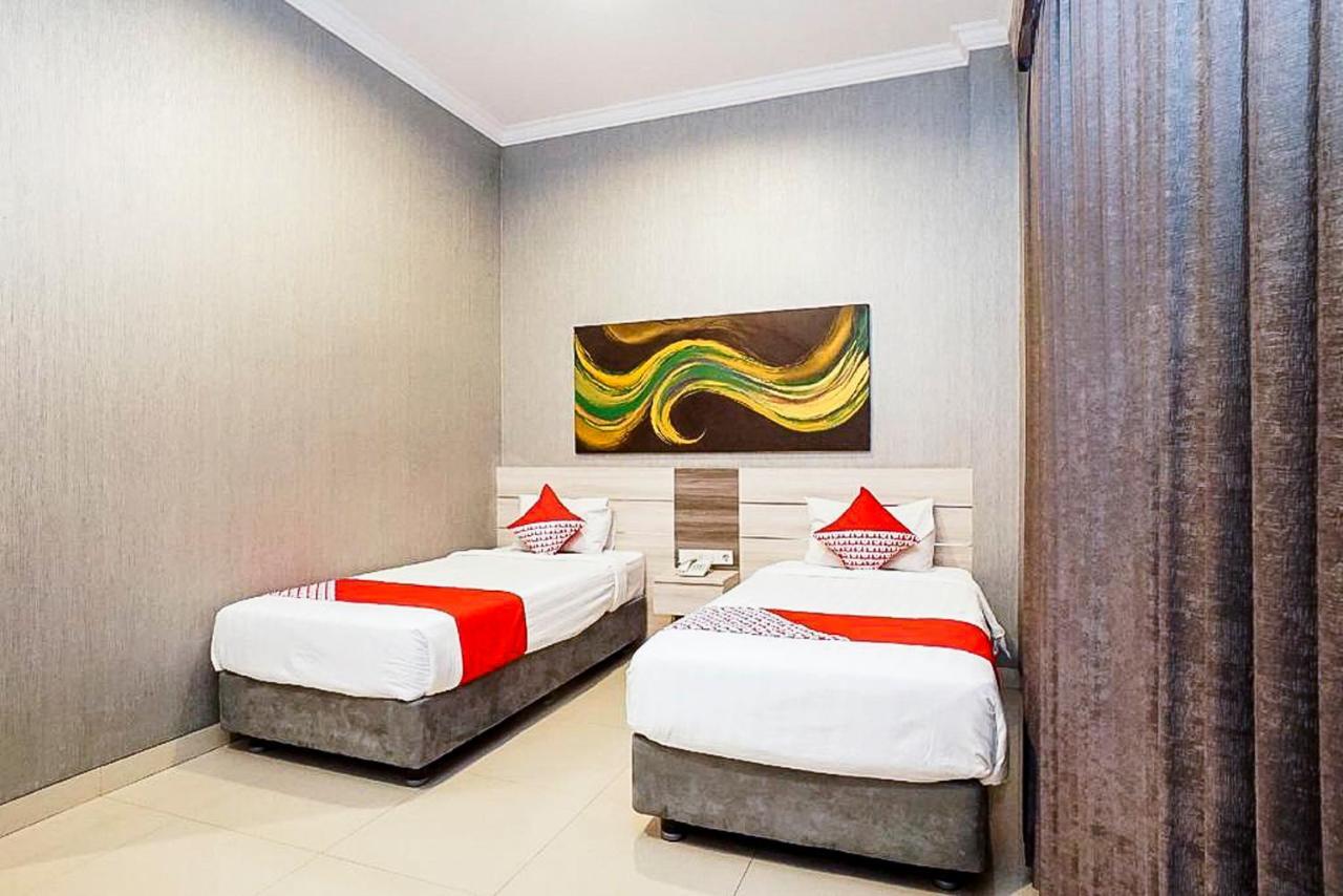 Oyo 289 Hotel Dalwa Syariah Пасуруан Екстериор снимка