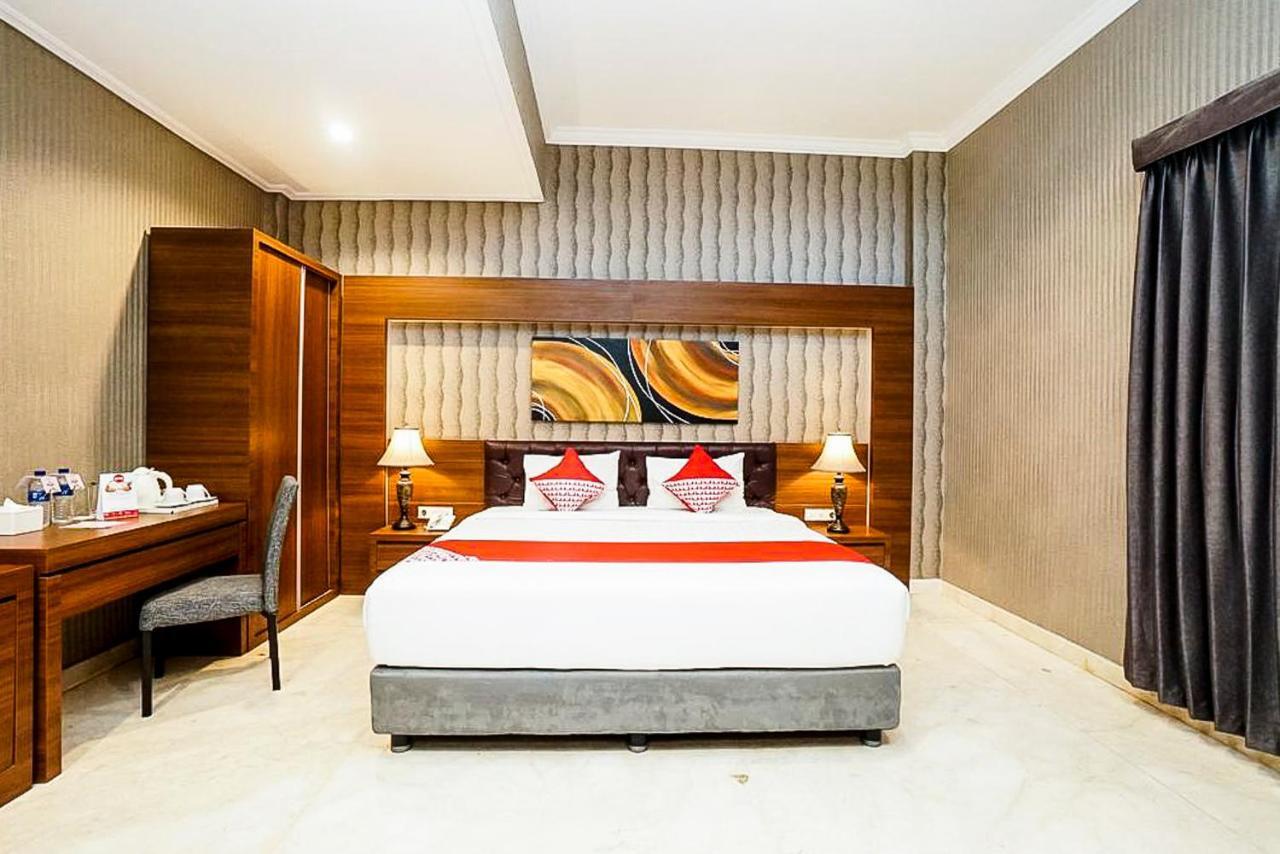 Oyo 289 Hotel Dalwa Syariah Пасуруан Екстериор снимка