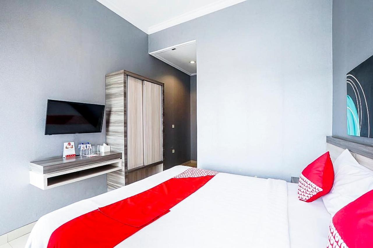 Oyo 289 Hotel Dalwa Syariah Пасуруан Екстериор снимка