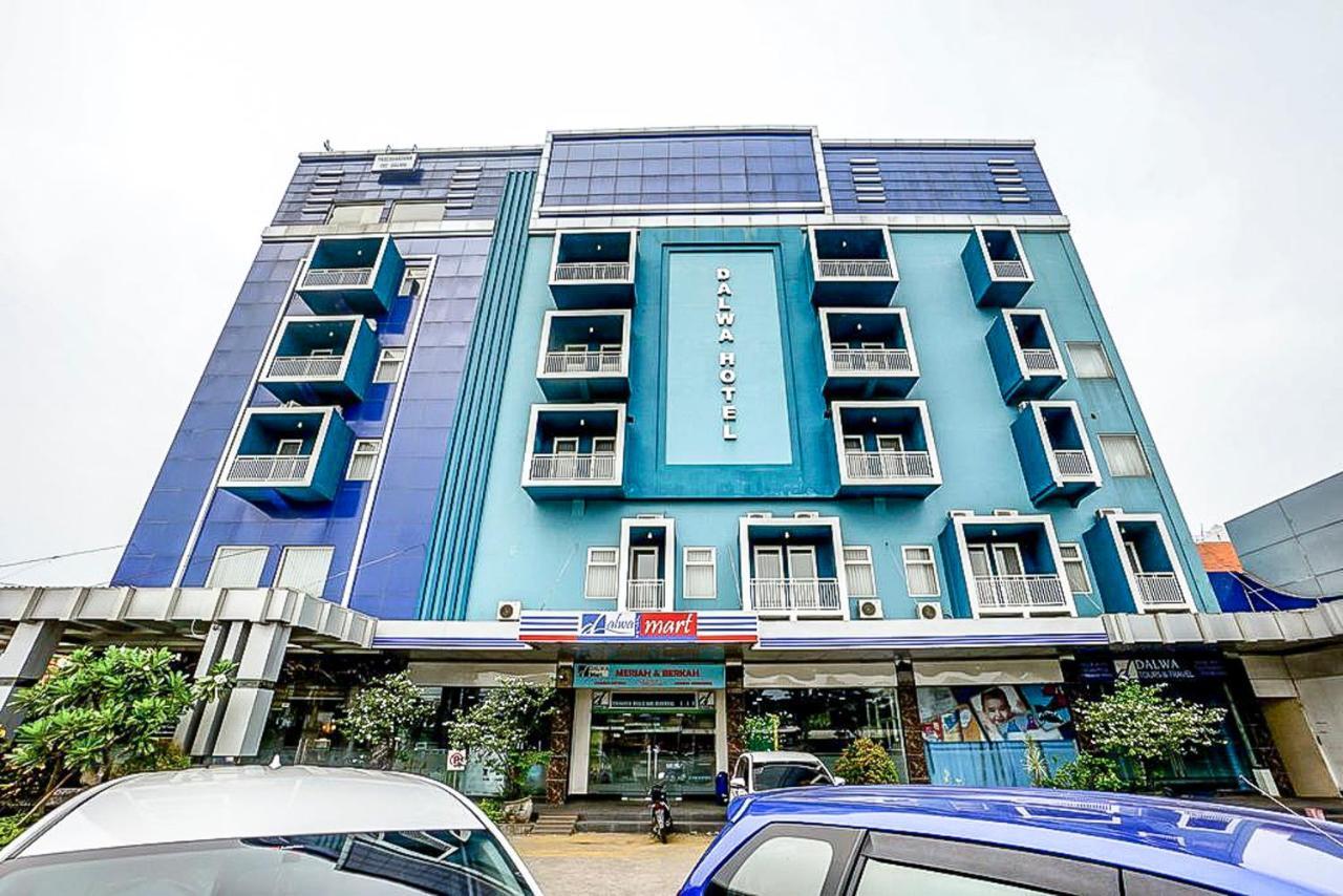 Oyo 289 Hotel Dalwa Syariah Пасуруан Екстериор снимка